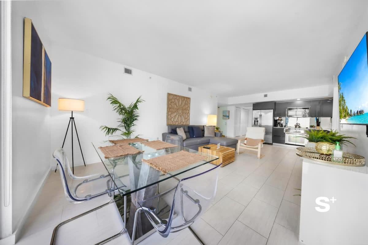 Stylish 2bd By Brickell Centre Apartment